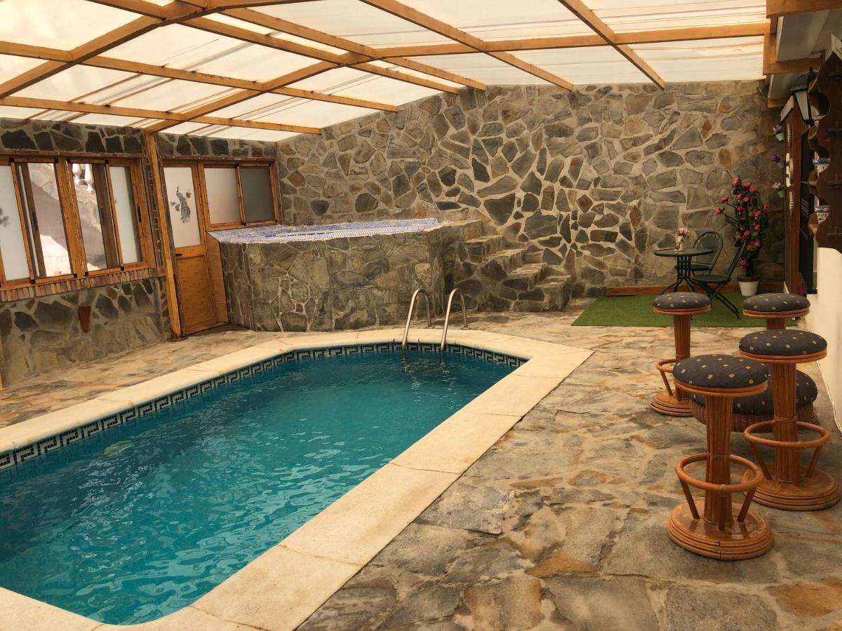 マラガ Casa Rural Cristina- Piscina Climatizadaヴィラ エクステリア 写真